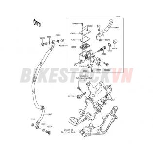 CHASSIS FRONT MASTER CYLINDER